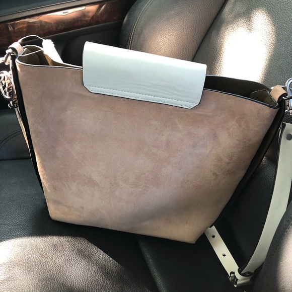 SOLD NWT Rag&Bone Atlas Bucket Bag in nude - Picture 6 of 8